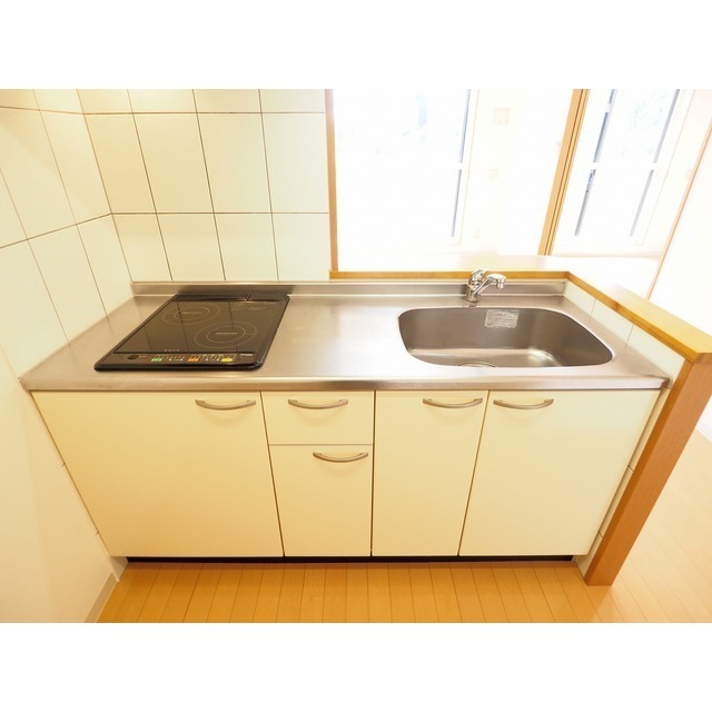 キッチン　カウンターキッチン、ＩＨクッキングヒーター付き