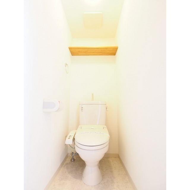 トイレ　温水洗浄便座