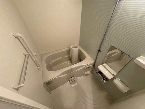 バス・シャワールーム　※別部屋の写真です