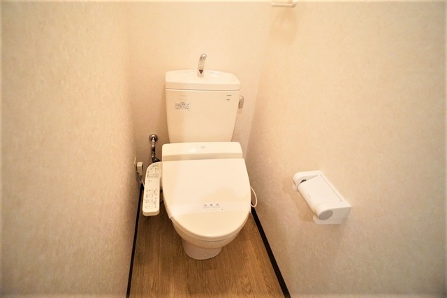 トイレ　※別部屋の参考写真です。