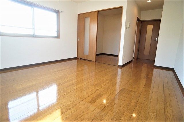 居室・リビング　※別部屋の参考写真です。