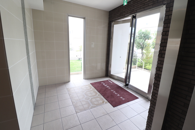 エントランス　エントランス