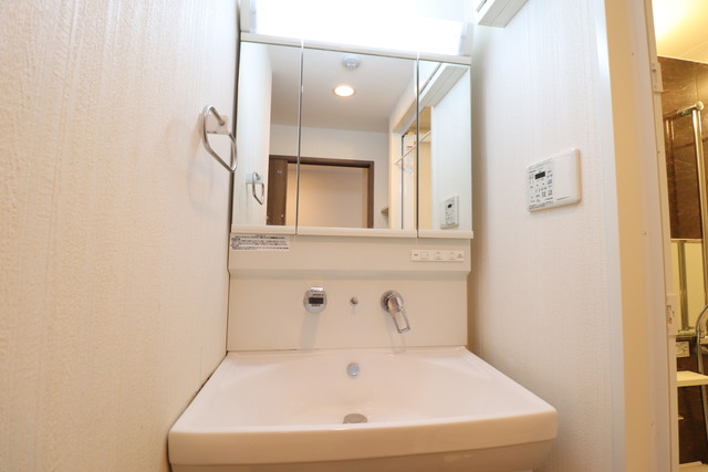 洗面設備　シャンプードレッサー