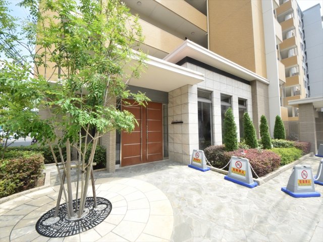 エントランス　ソルグランデ　エントランス