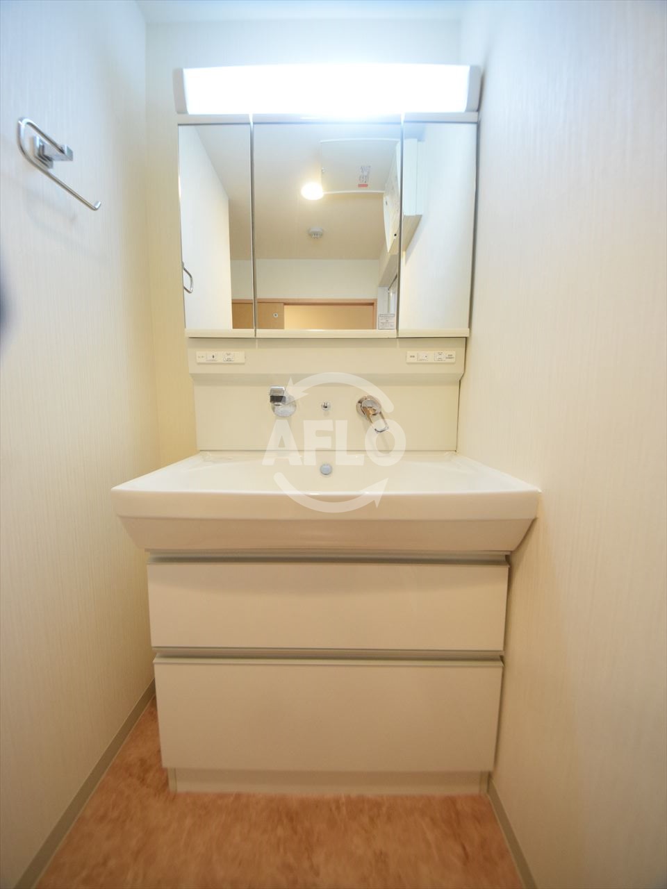 洗面設備　ソルグランデ　独立洗面台