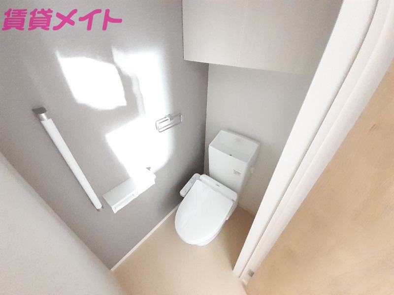 トイレ　同タイプ部屋写真です。