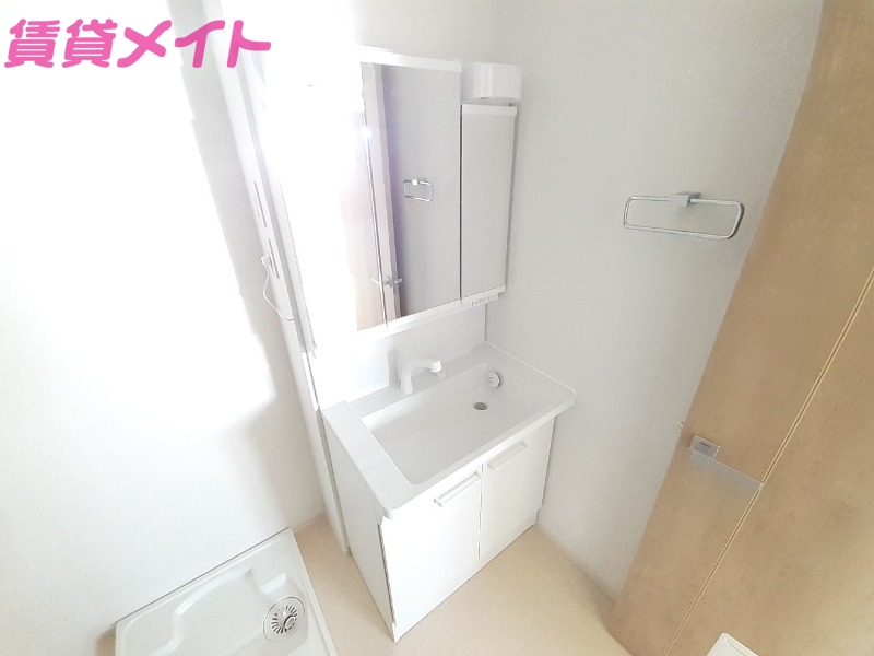 洗面設備　同タイプ部屋写真です。