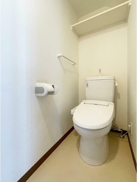 トイレ　落ち着いた色調のトイレです♪