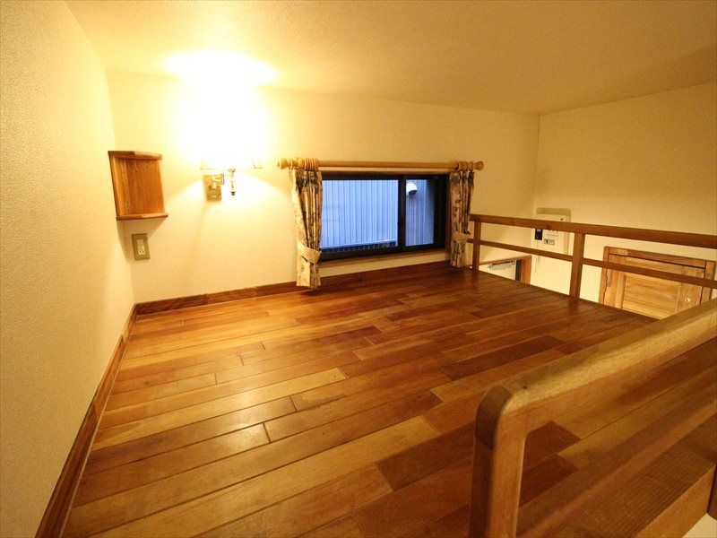 その他部屋・スペース　ロフト上部・間接照明＆天