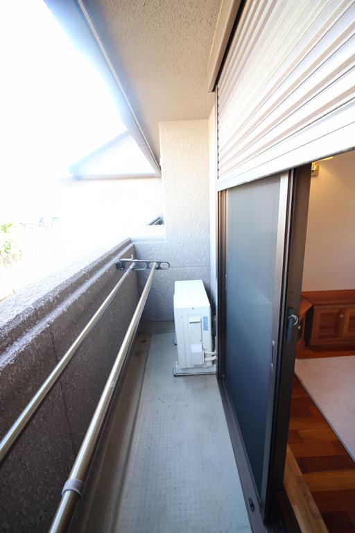 バルコニー　バルコニー・電動シャッター＆物干し竿付き