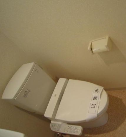 トイレ　他のお部屋の参考写真となります。