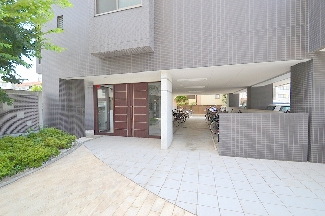 エントランス　エントランス