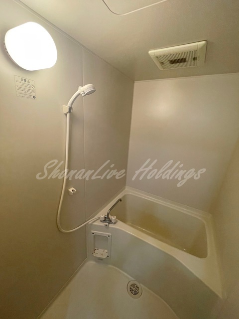 バス・シャワールーム　落ち着いたお風呂♪