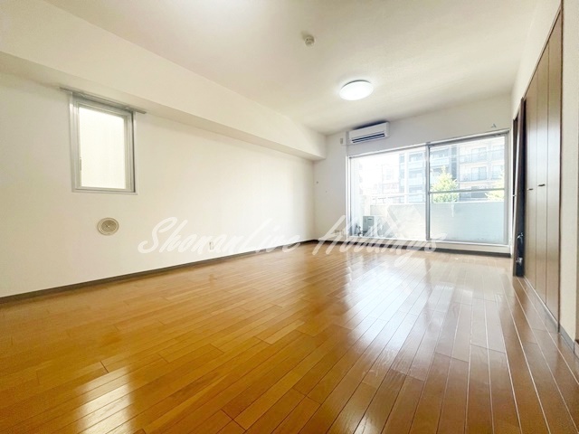 居室・リビング　2面採光♪