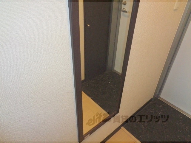 玄関　鏡