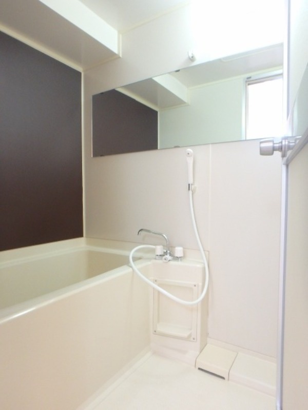 バス・シャワールーム　図面と現状に相違がある場合には現状を優先