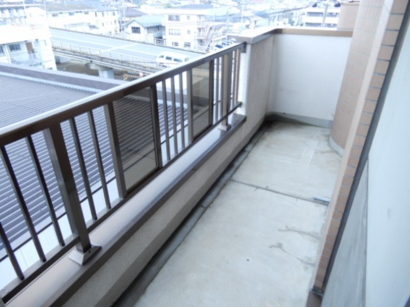 バルコニー　図面と現状に相違がある場合には現状を優先