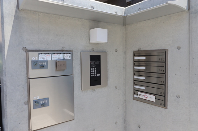 エントランス　宅配ボックス