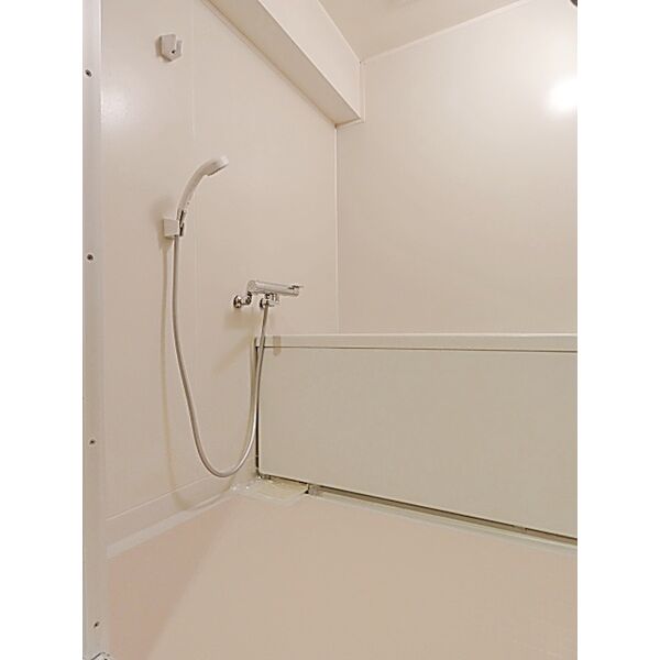 バス・シャワールーム　※別室の参考写真のため現況優先です。
