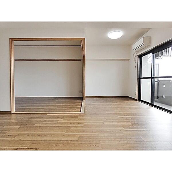 居室・リビング　※別室の参考写真のため現況優先です。