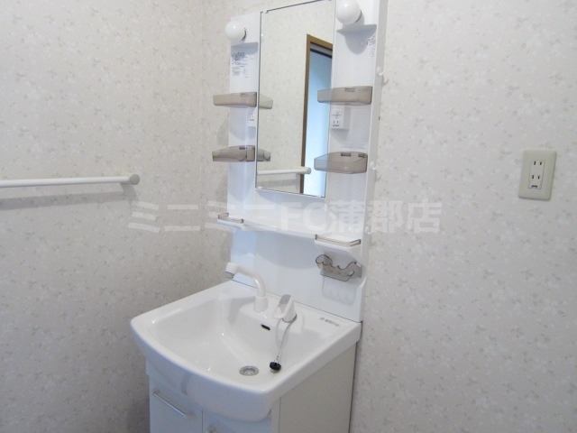 洗面設備　同タイプ