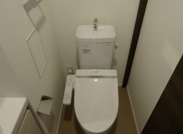 トイレ　別号室参考写真