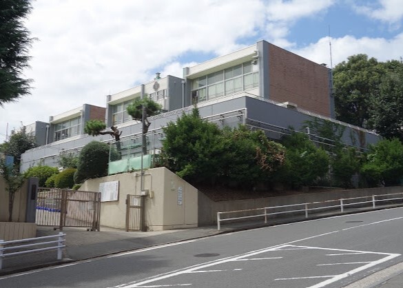 小学校　横浜市立汐見台小学校（小学校）まで576m