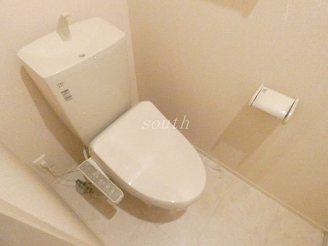 トイレ　ウォシュレット付きのトイレ