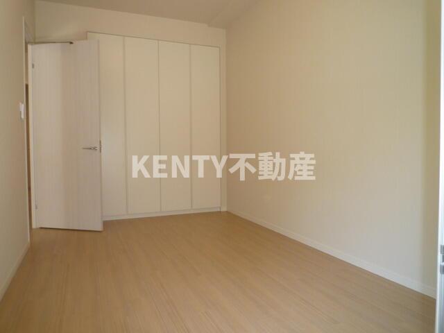 その他部屋・スペース　使い勝手のいい寝室です