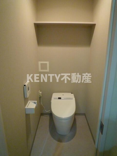 トイレ　落ち着いたトイレです