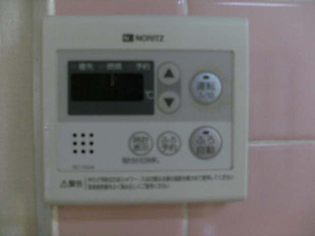 その他設備　給湯パネル（別号室）