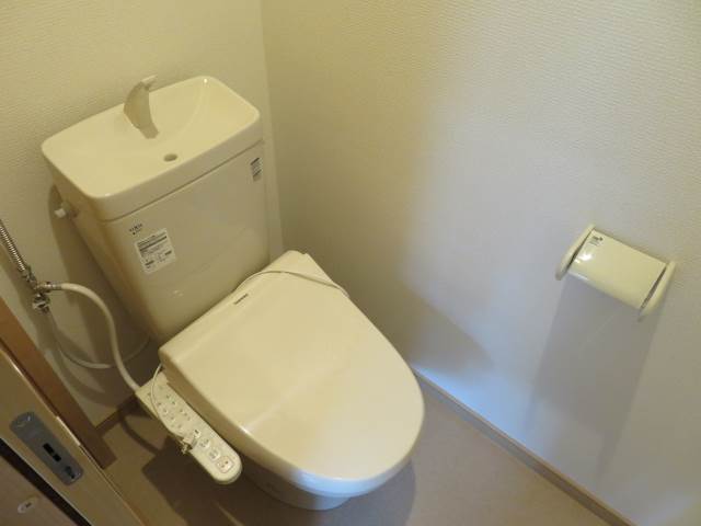 トイレ　ウォシュレット付き！