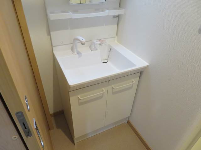 洗面設備　洗髪も出来る洗面所♪