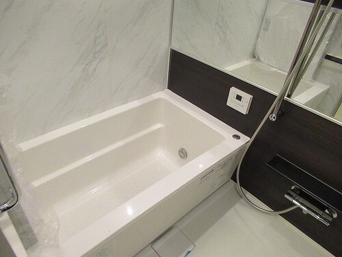 バス・シャワールーム　追い炊き機能付き