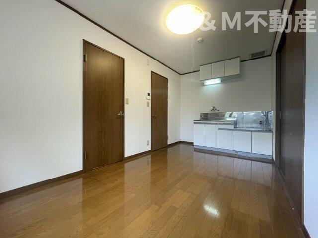 居室・リビング　居間です