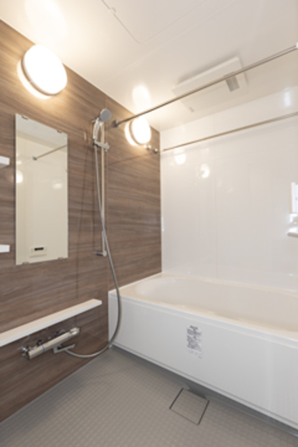 バス・シャワールーム　※写真は同タイプ住戸です。