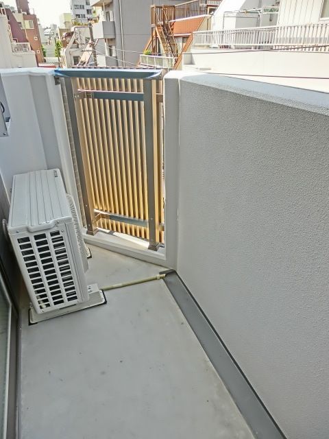 バルコニー　※別部屋の参考写真です。