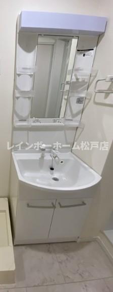 洗面設備　脱衣スペースもあります