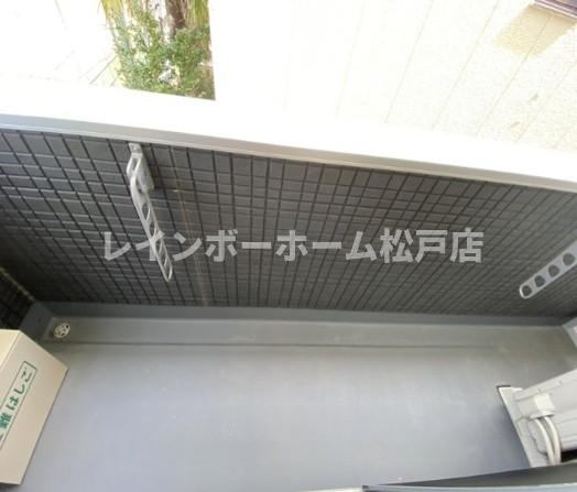 バルコニー　外からの目が気にならないバルコニーで洗濯物が干せます