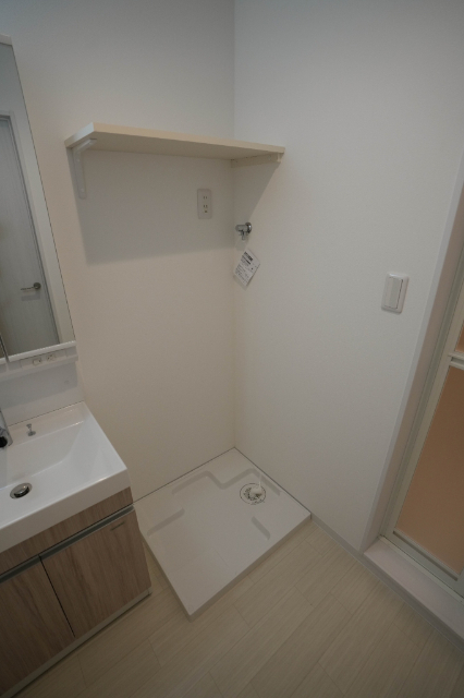 洗面設備　同じ施工会社のお部屋