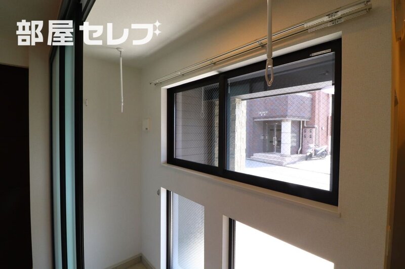 バルコニー　室内物干し