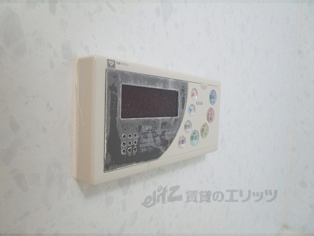 その他設備　給湯器リモコン