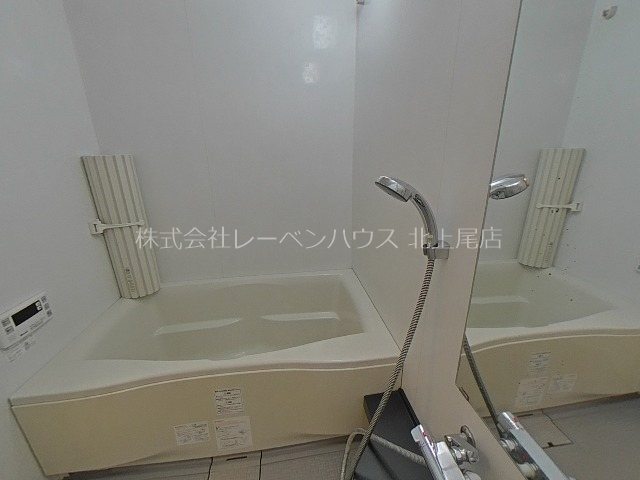 バス・シャワールーム　追い焚き付きお風呂