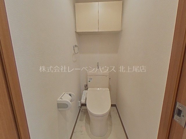 トイレ　温水洗浄暖房便座