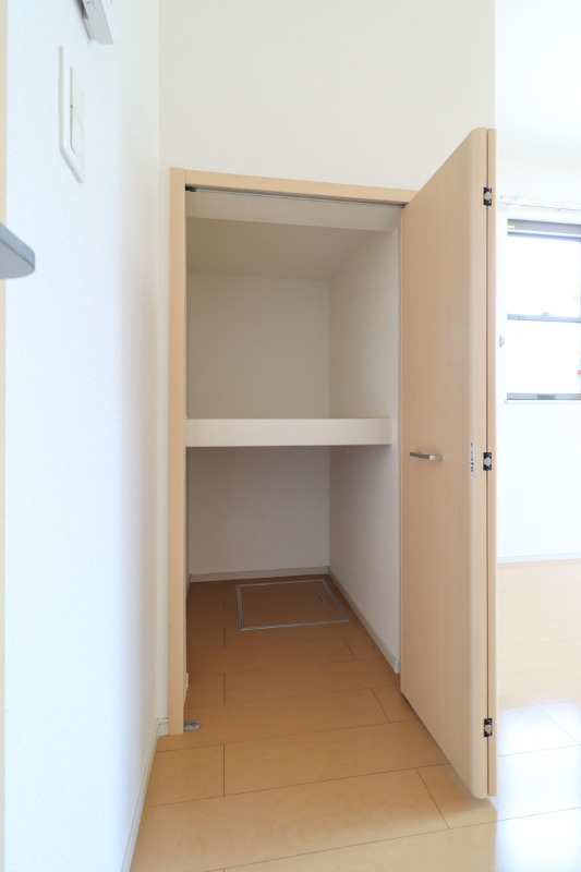収納　図面と現状に相違がある場合には現状を優先