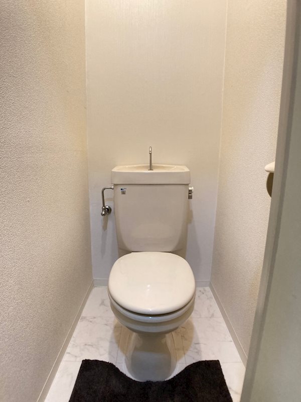 トイレ　コンパクトで使いやすいトイレです