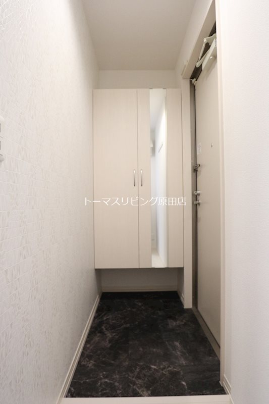 玄関　202号室写真