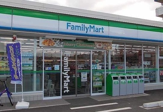 コンビニ　ファミリーマート岐阜茜部大川店（コンビニ）まで350m