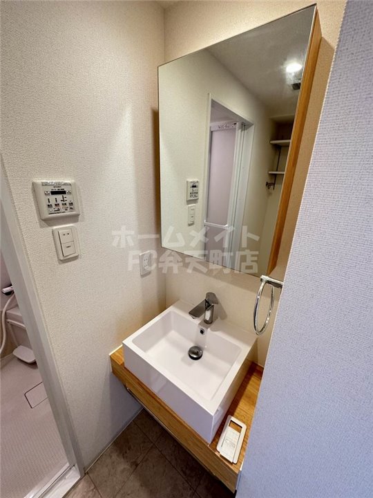洗面設備　使いやすい洗面所です