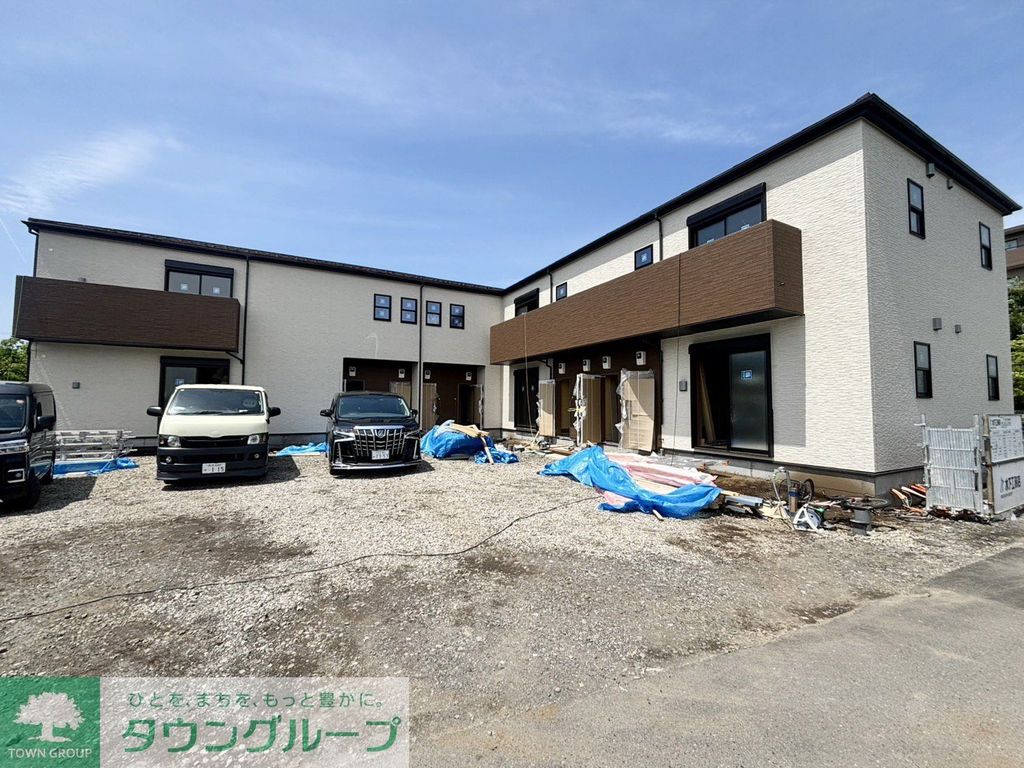 建物外観　駐車場